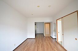 コスモコート 401 4階3LDKのリビング/ダイニング