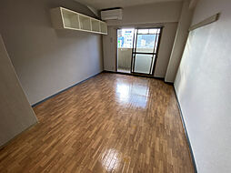 マンション雄創 903 9階1Kのリビング/ダイニング