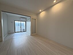 S-RESIDENCE鶴見町altano 402 4階1LDKのリビング/ダイニング