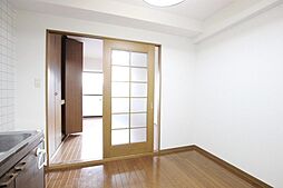 マンション春夏秋冬 504 5階1DKのリビング/ダイニング