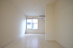 エストレビータ草津II 105 1階ワンルームのリビング/ダイニング