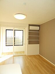 クレストールＮ 102 1階ワンルームのリビング/ダイニング