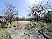泉町弁天池児童遊園まで徒歩1分