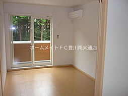 キャトルセゾンB 1階2DKのリビング/ダイニング