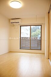 ハイカムール一宮 2階2LDKのリビング/ダイニング