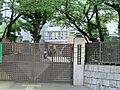 港区立六本木中...