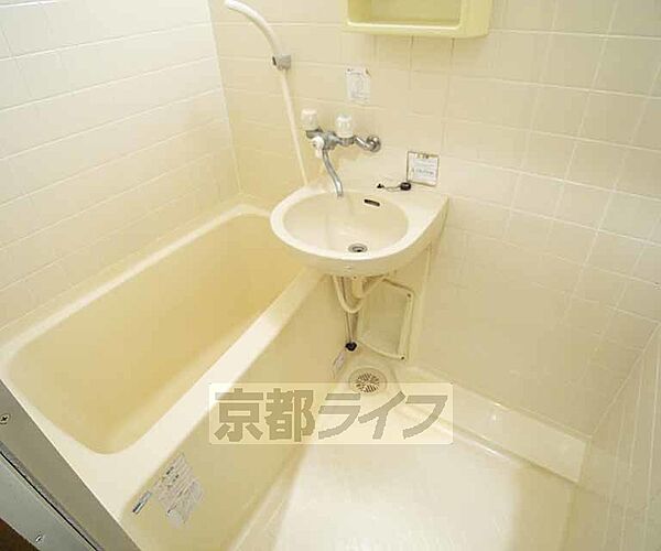 画像5:ゆったりとした浴室です
