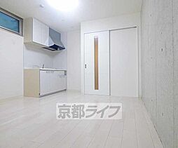 ウィルパーク御所西 101 1階1LDKのリビング/ダイニング