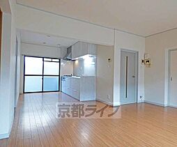 グランレブリー御所東 1階3LDKのリビング/ダイニング