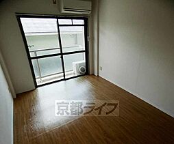 京都市営烏丸線 国際会館駅 徒歩6分の賃貸マンション 1階1Kのリビング/ダイニング