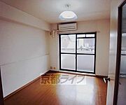 南向きの窓の部屋