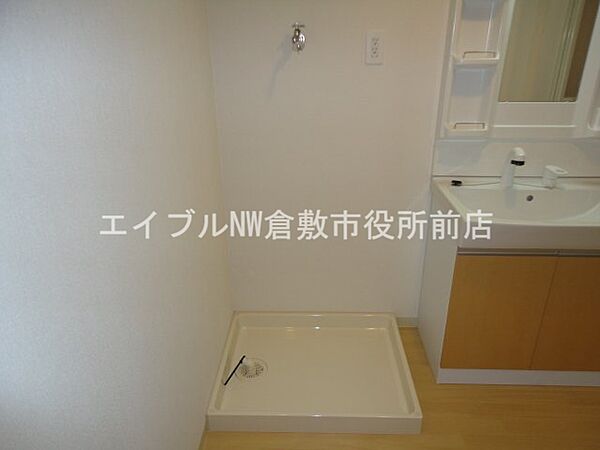 画像15:洗濯機置場
