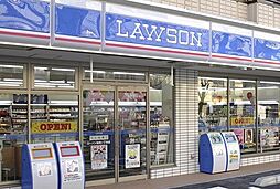 ローソン小竹向原駅前店 234m