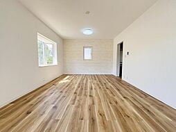 グリーンメゾン鶴牧 3LDKのリビング/ダイニング