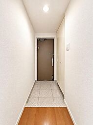 ※画像は実際の室内写真をもとに、現在の家具・調度品を削除しCG合成したもので、実際とは多少異なります。実際には現在ご使用の家具や家電などがあります。