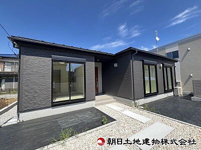 外観:長く安心して暮らせる住まいとして人気の平屋。階段のない快適な生活動線が魅力です。 外観:長く安心して暮らせる住まいとして人気の平屋。階段のない快適な生活動線が魅力です。