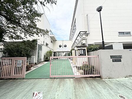 鳩森小学校まで徒歩1分
