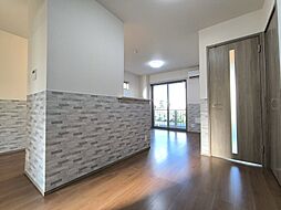 ファミーリエ　B 103 1階2LDKのリビング/ダイニング