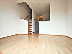 Luana（ルアナ）レジデンスA 102 2階2LDKのリビング/ダイニング