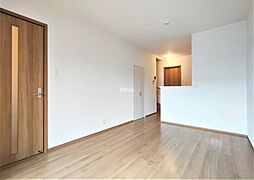 ルミエール　MH 110 2階2LDKのリビング/ダイニング