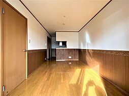 Domicile Cronos B 101 2階2LDKのリビング/ダイニング