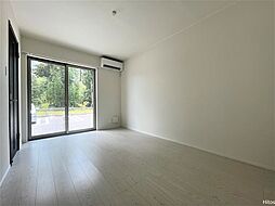 Shrine Forest II（シュライン・フォレスト） 106 2階2LDKのリビング/ダイニング