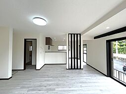 飯塚市柏の森　戸建て 4SLDKのリビング/ダイニング