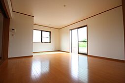 坂口貸家 4LDKのリビング/ダイニング