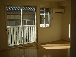 カーサ・ビアンカ 102 1階1LDKのリビング/ダイニング