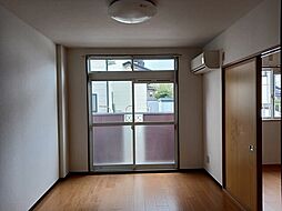 グランディ・ハイツ 102 1階2DKのリビング/ダイニング