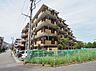 外観：目の前に成増五丁目公園の緑が広がるとても閑静な場所です。