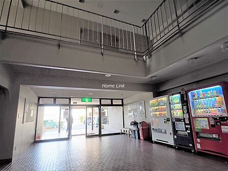 近くにヤオコーや無印良品の店舗が集まるマーケットプレイス和光があり買い物が便利です。