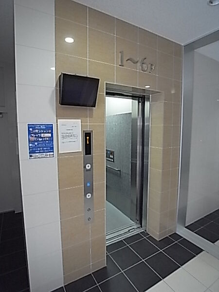 画像8:エレベーター完備