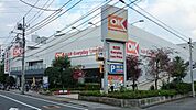 オーケー仲六郷店 徒歩12分。 910m