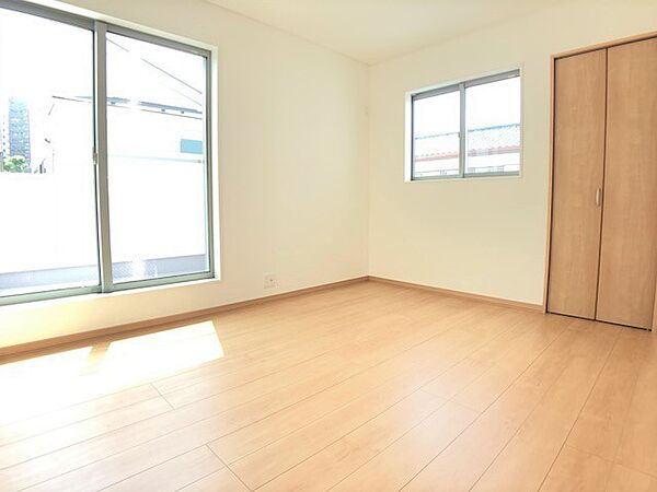洋室を拡大表示
