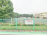 周辺：学校周辺には緑が多いです。行事に力を入れている学校です。