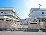 周辺：さがみ野駅から桜並木を抜けた先にある小学校。 座間市内の小学校では1番と言えるほどのグラウンドの広さがあります。