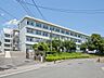 周辺：【綾瀬市立城山中学校】980ｍ　城山公園など自然豊かな公園があります。先生方の対応も良いし、教育や部活動も力を入れています。地域の方との連携も取れているので安心できます。