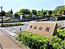 周辺：【城山公園】1090ｍ　とても広く、遊具エリア有り、池有り、散歩道有り(散歩としては負荷強めです。)で様々な楽しみ方が可能な個人的にポイントの高い公園です。