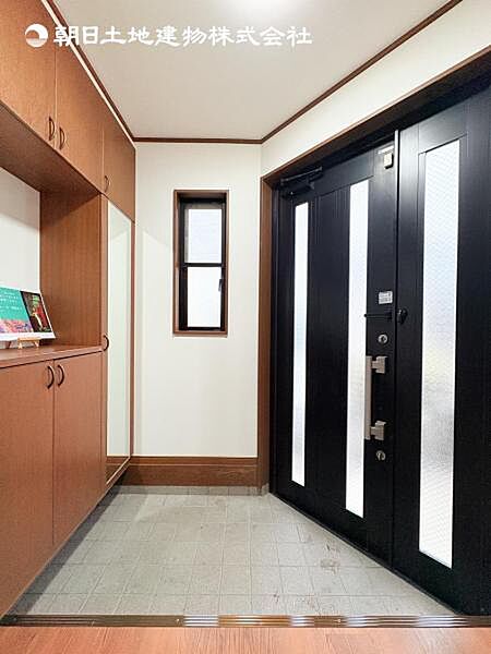 玄関を拡大表示