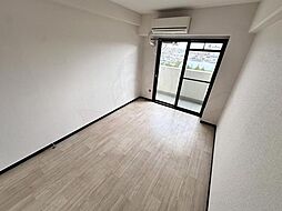 シロハイヌ名神町 708 7階1Kのリビング/ダイニング