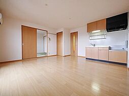 東武伊勢崎線 草加駅 バス20分 舎人二つ橋下車 徒歩7分の賃貸アパート 3階2LDKのリビング/ダイニング