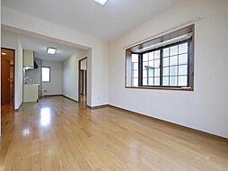 JR武蔵野線 新三郷駅 バス10分 彦音2丁目下車 徒歩1分の賃貸マンション 2階2LDKのリビング/ダイニング