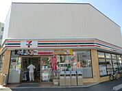 セブンイレブン 151m