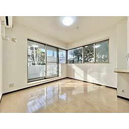 コンフォルト支倉 101 1階ワンルームのリビング/ダイニング