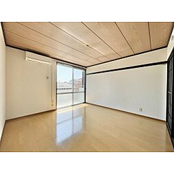 メゾンドール八幡 203 2階1Kのリビング/ダイニング