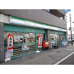 コンビニ「ファミリーマート立町店まで158ｍ」