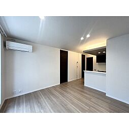 Ｃａｍｅｌｏｔ　Ｅａｓｔ 2階1LDKのリビング/ダイニング