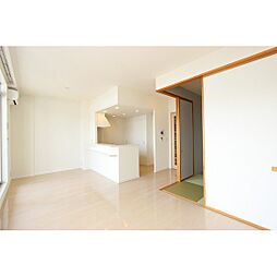 ドゥーエ仙台イースト 6階3LDKのリビング/ダイニング