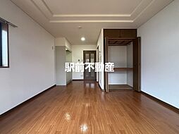 グリーンハイム本庄 103 1階ワンルームのリビング/ダイニング